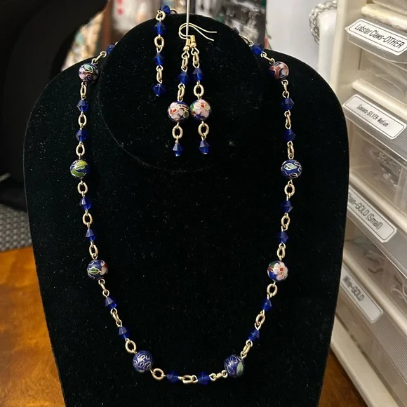 Elegant Blue and Gold Cloisonné Necklace and Earring Set - Picture 3 of 4
